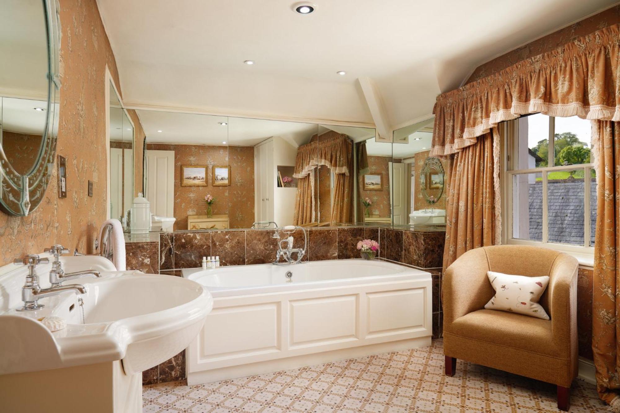Summer Hotel Evershot (Dorset)